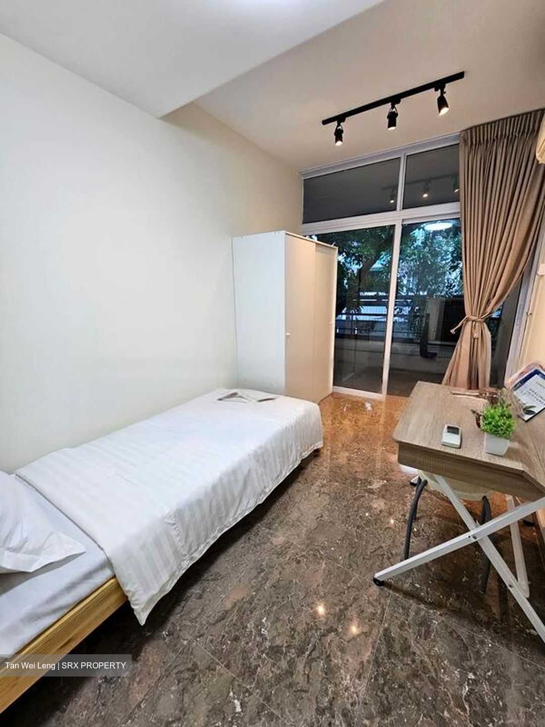 Crystal Court (D10), Apartment #459787361